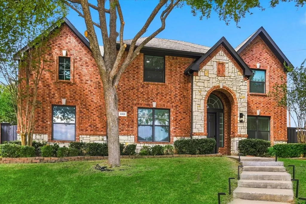4421 Red Barn