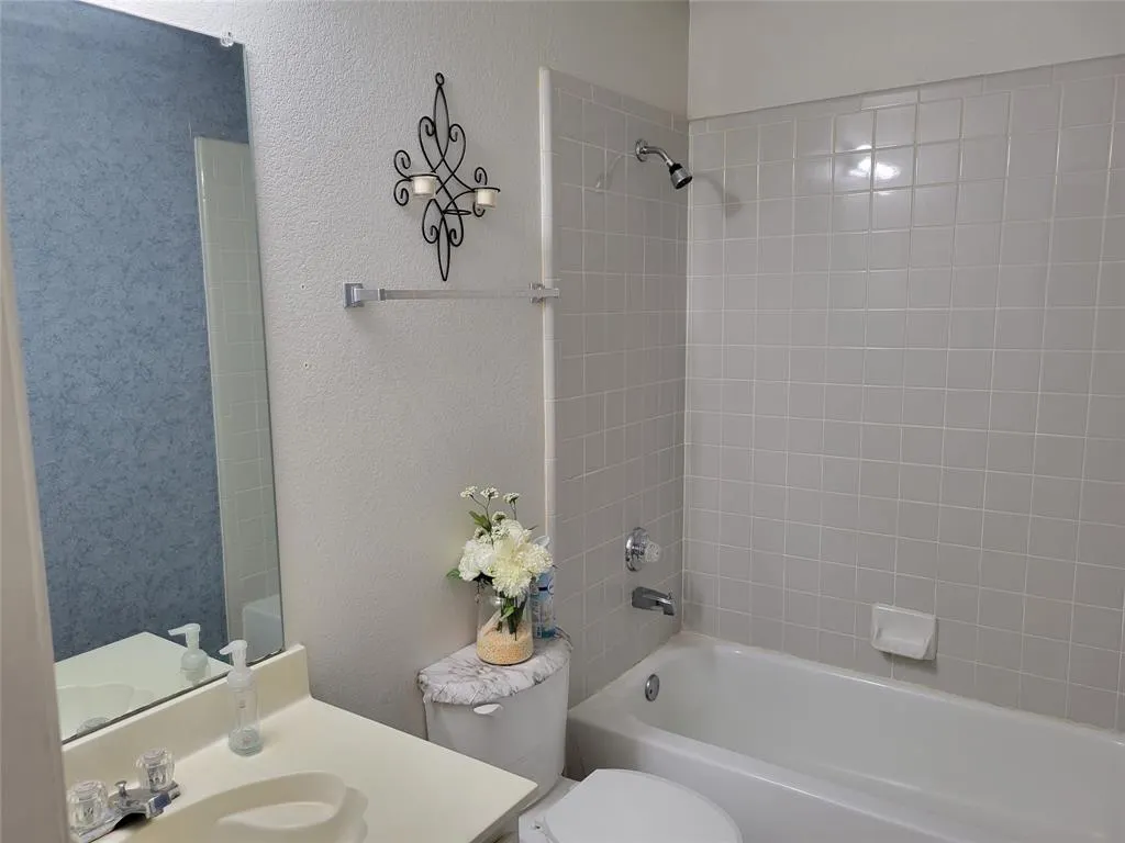1208 Berkshire Court