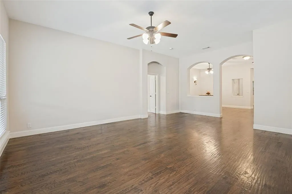 8304 Spitfire Trail