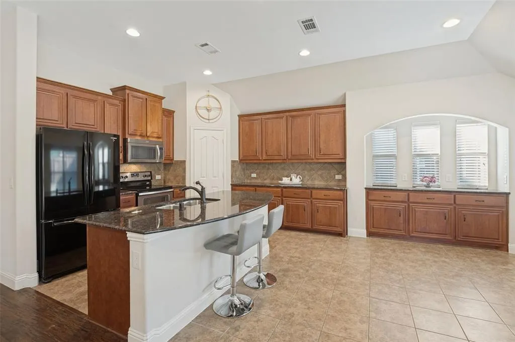 8304 Spitfire Trail