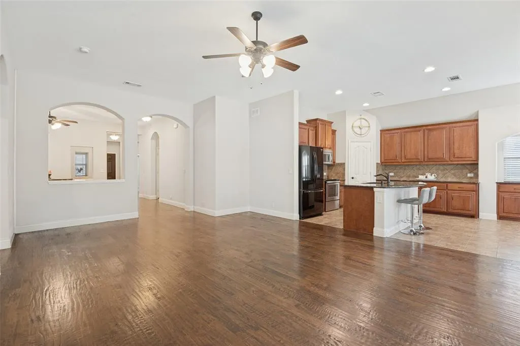 8304 Spitfire Trail