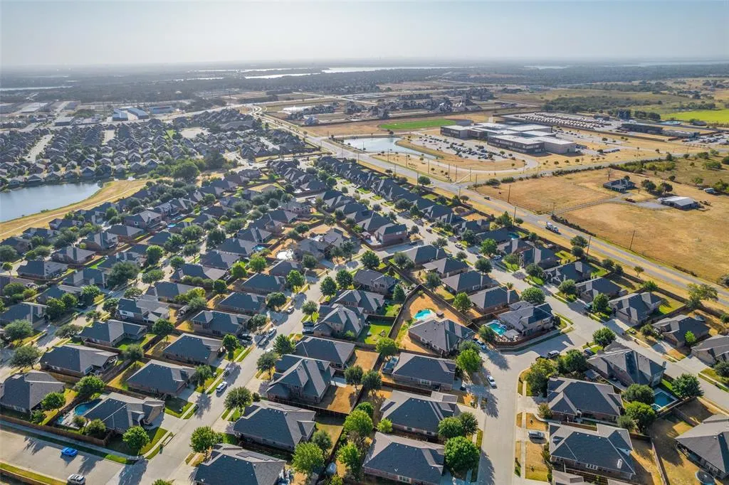 8304 Spitfire Trail