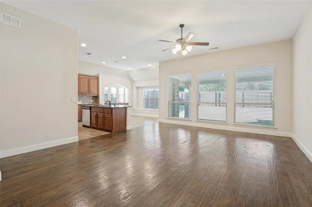 8304 Spitfire Trail