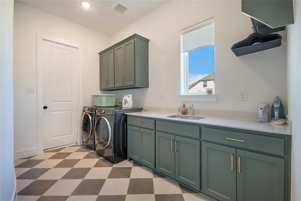 4228 Sunrise Lane