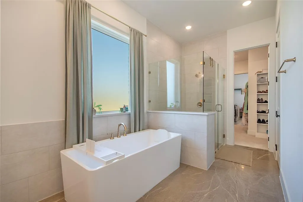 4228 Sunrise Lane