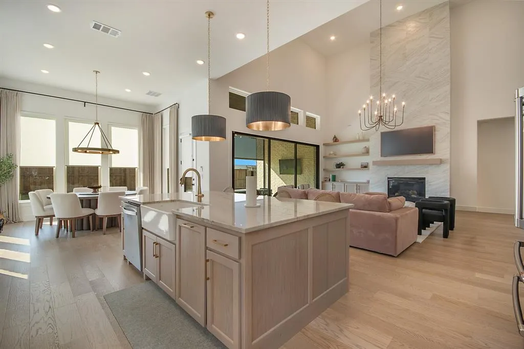 4228 Sunrise Lane