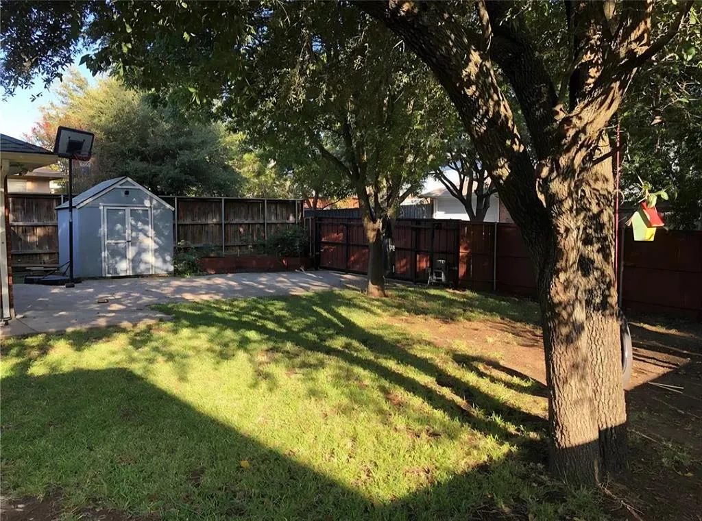 821 Weeping Willow Court