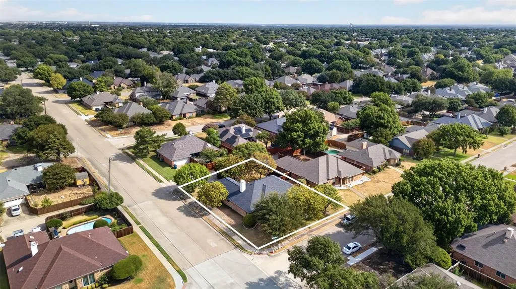 901 Willow Brook Drive