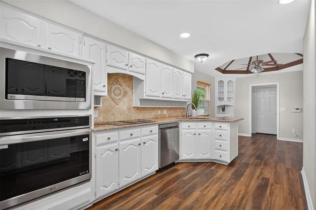 901 Willow Brook Drive