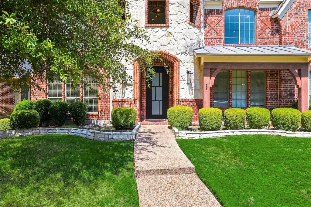1106 Bridgeway Lane