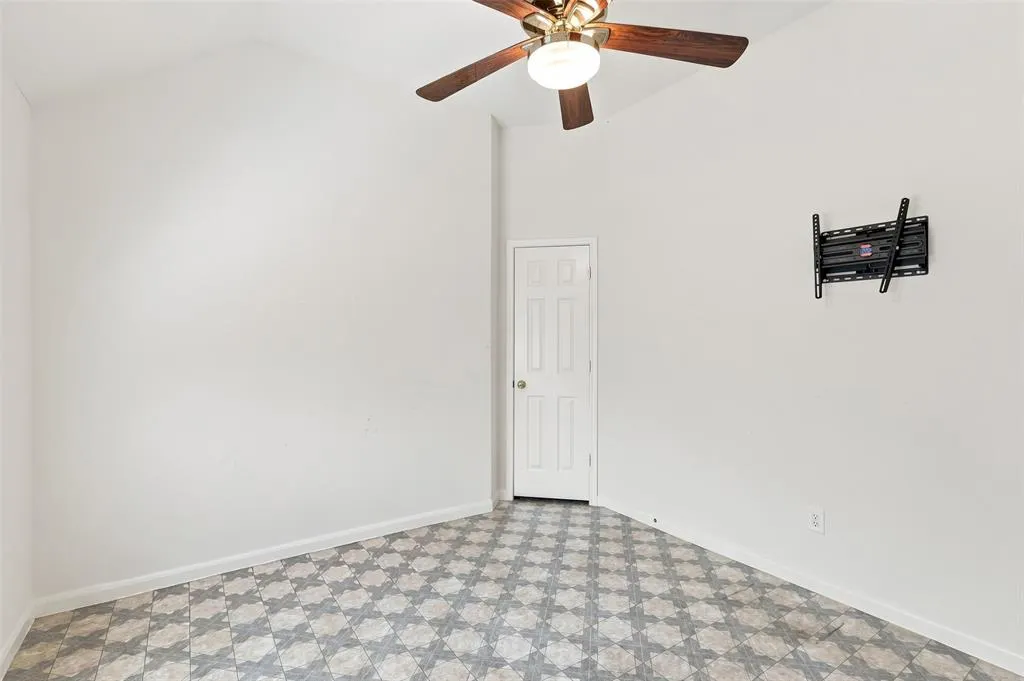 3617 Mackenzie Lane