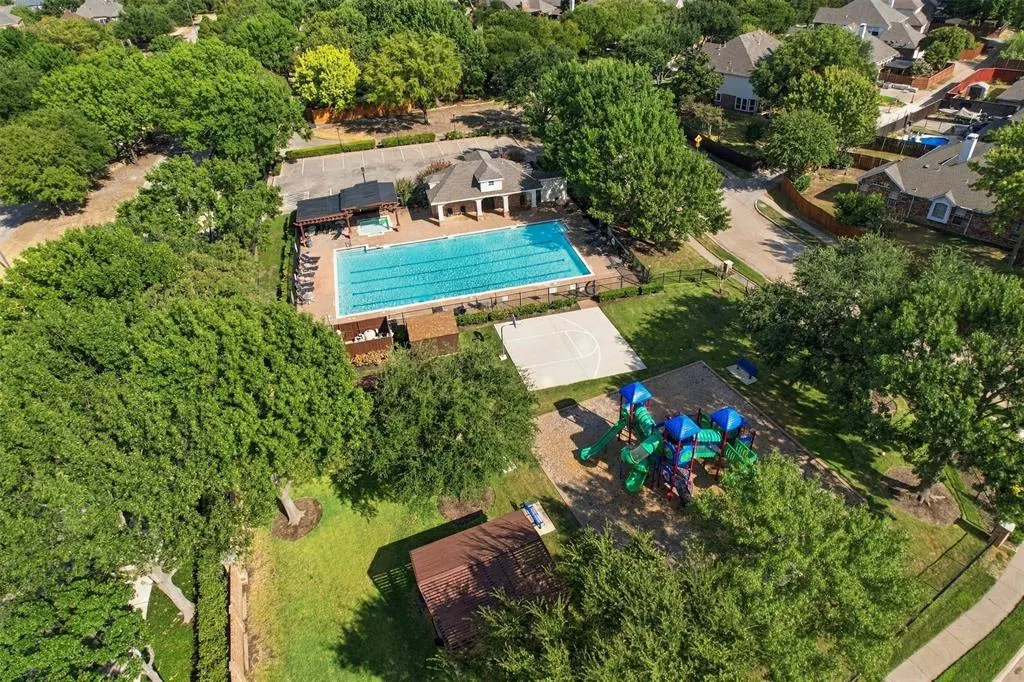 3617 Mackenzie Lane