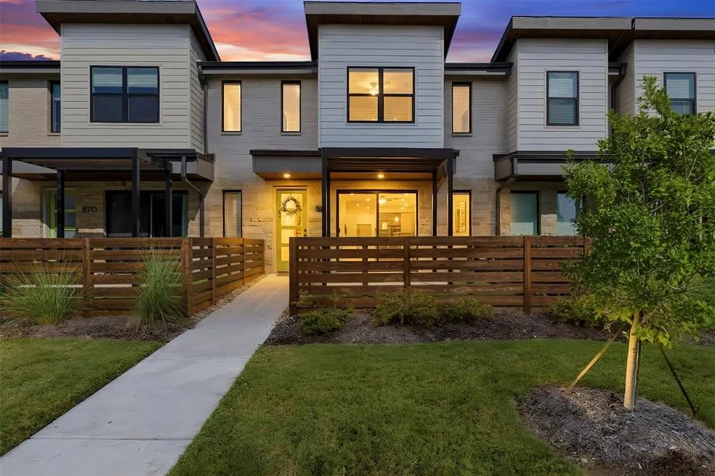 880 Dulaney Court