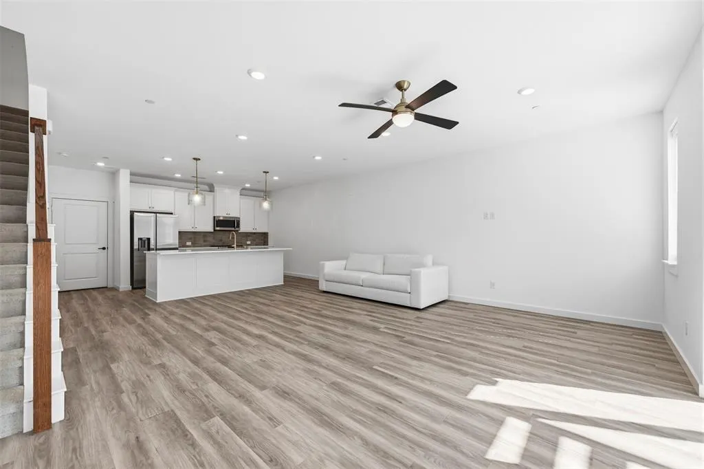880 Dulaney Court