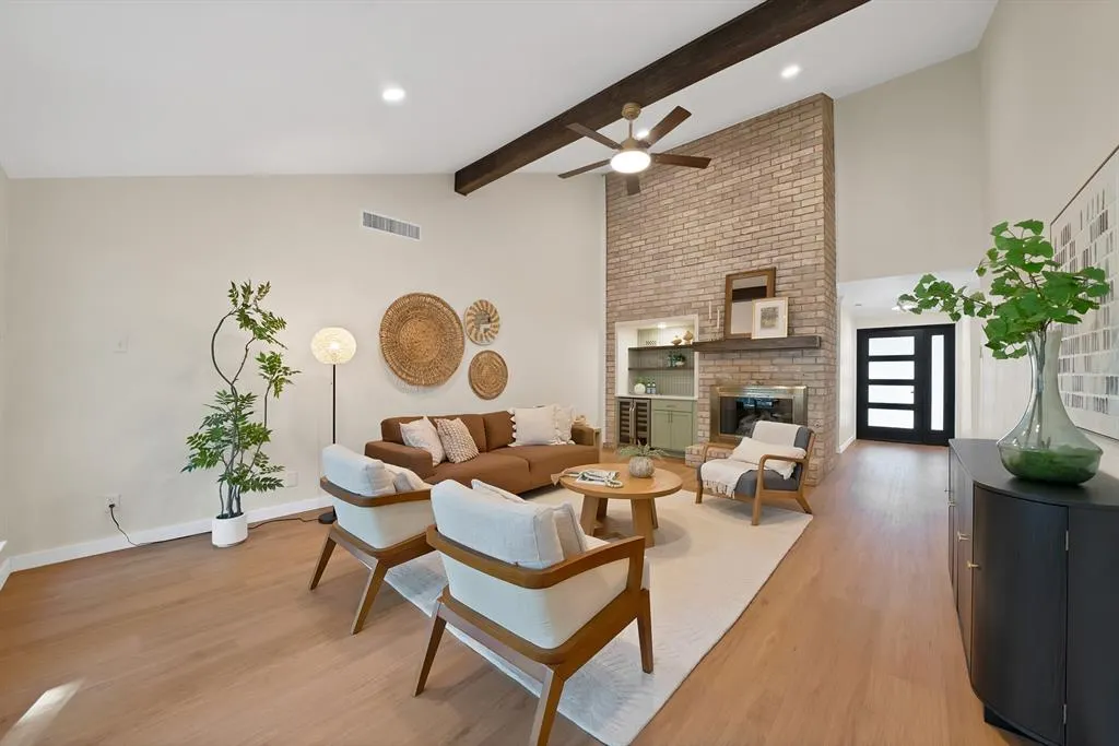 413 Campbell Court