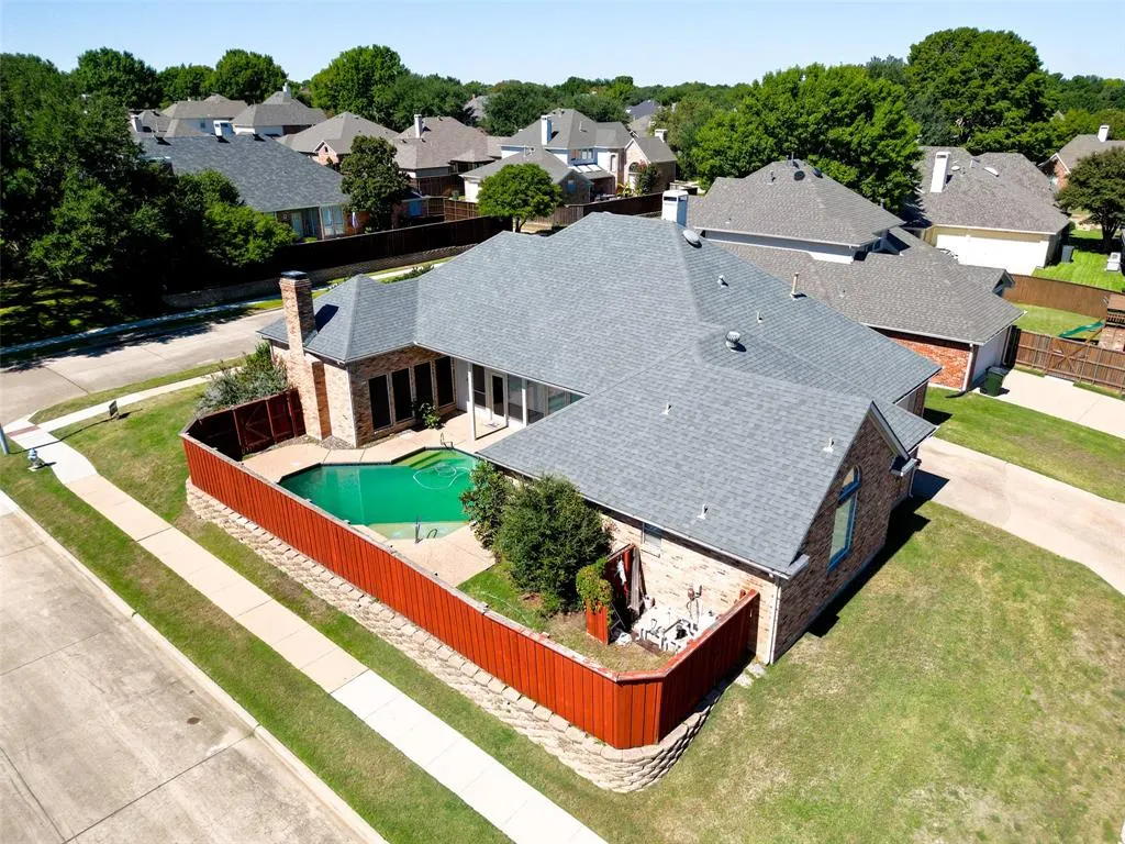 7200 Elmswood Lane