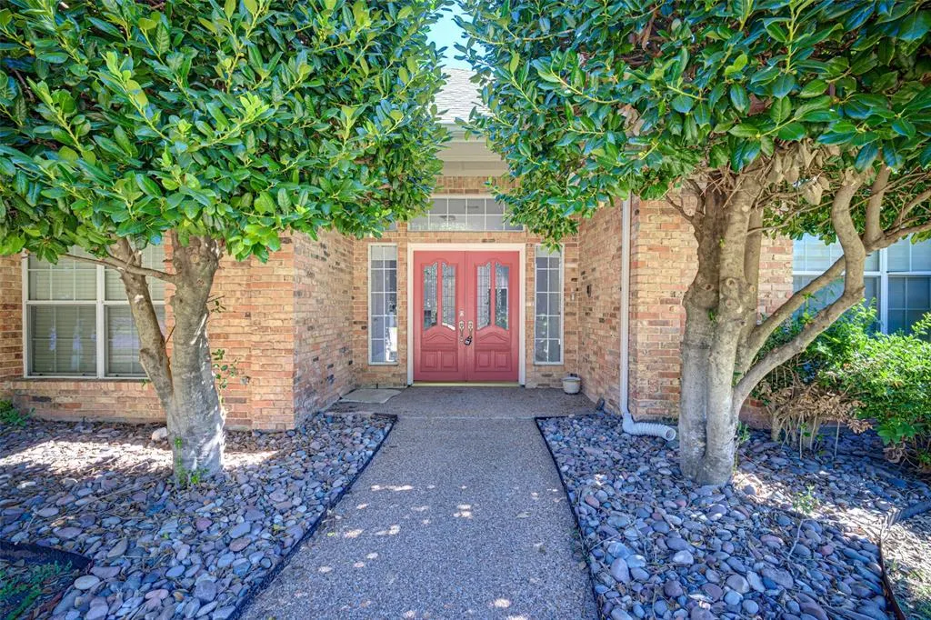 7200 Elmswood Lane