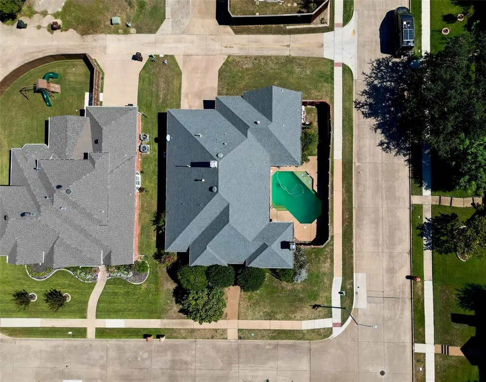 7200 Elmswood Lane