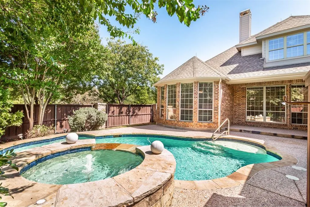 2361 Hedgewood Lane