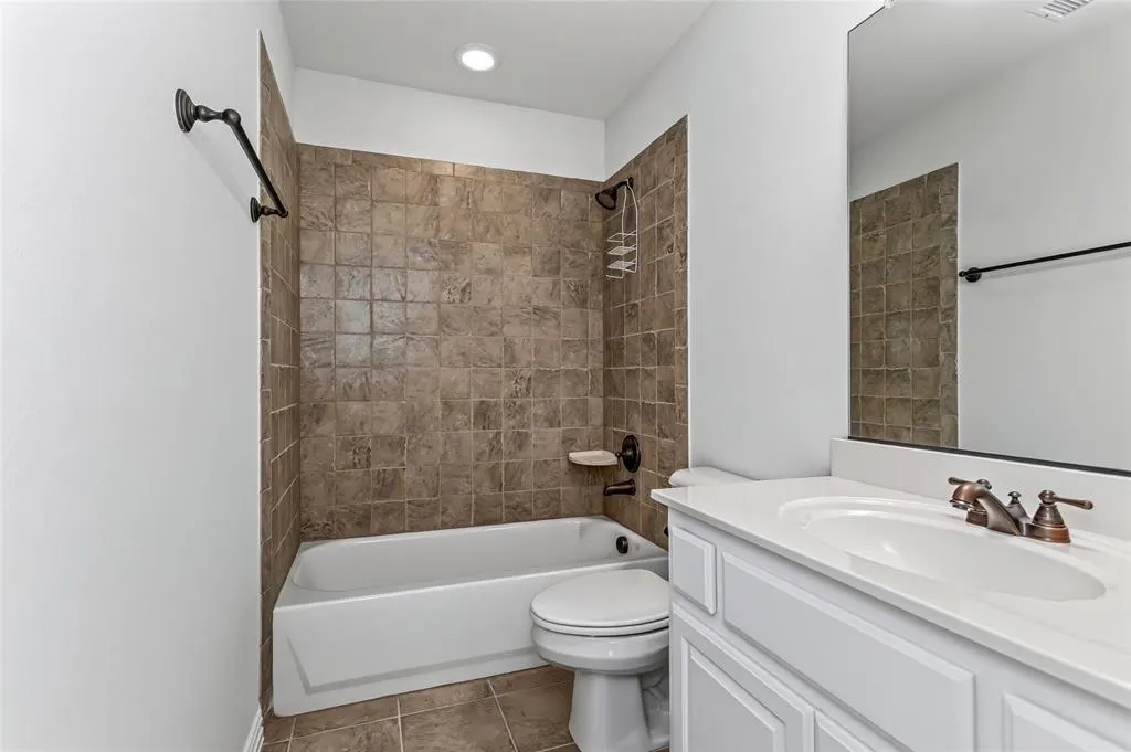 2361 Hedgewood Lane