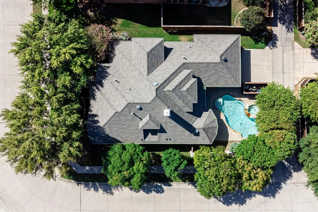 2361 Hedgewood Lane