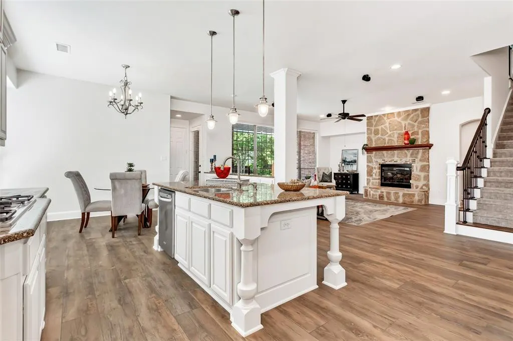 2361 Hedgewood Lane