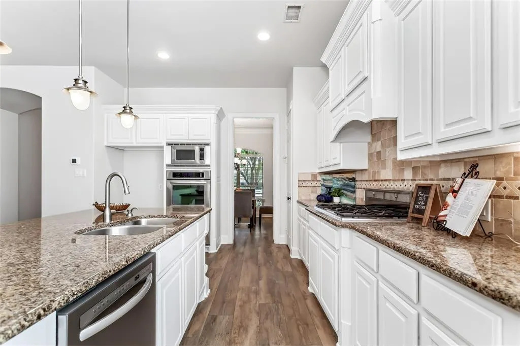 2361 Hedgewood Lane