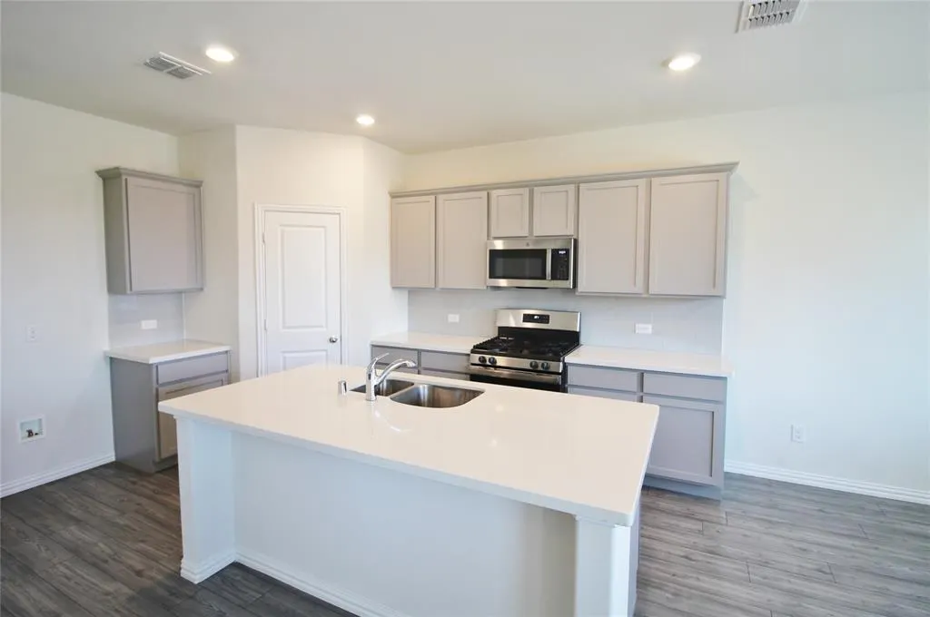 1610 Fields View Drive