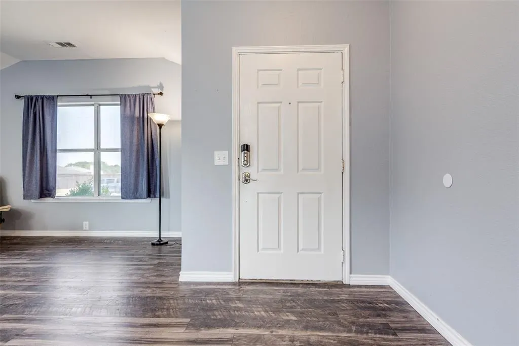 2402 Pheasant Run