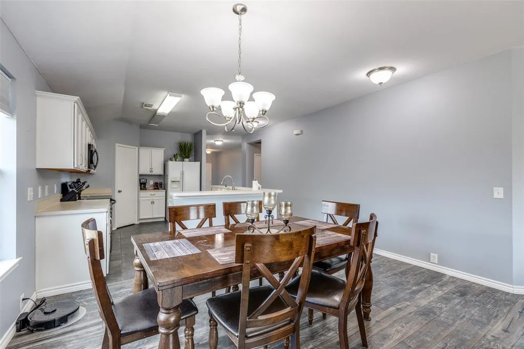2402 Pheasant Run
