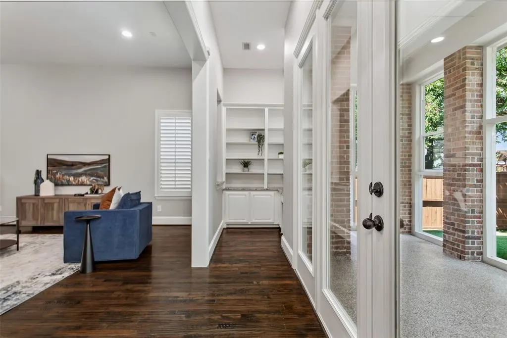 844 Veneto Drive