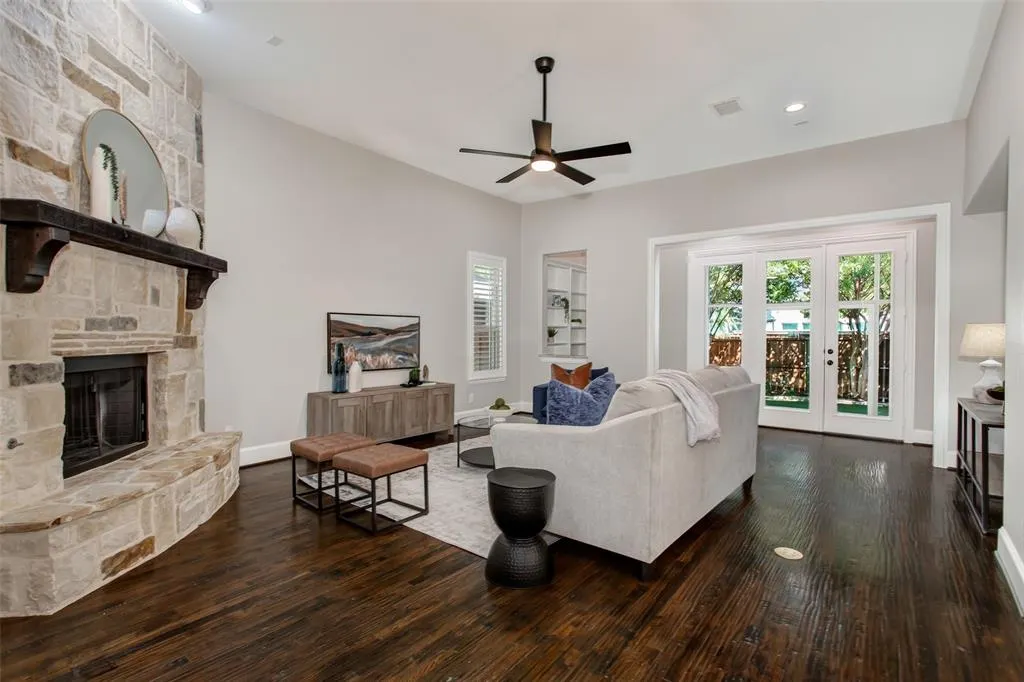 844 Veneto Drive