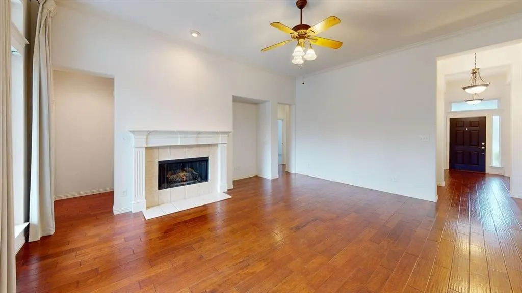 1219 Bridgeway Lane
