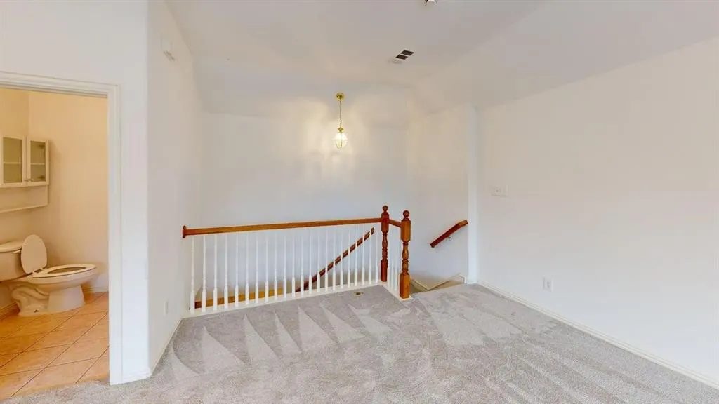 1219 Bridgeway Lane