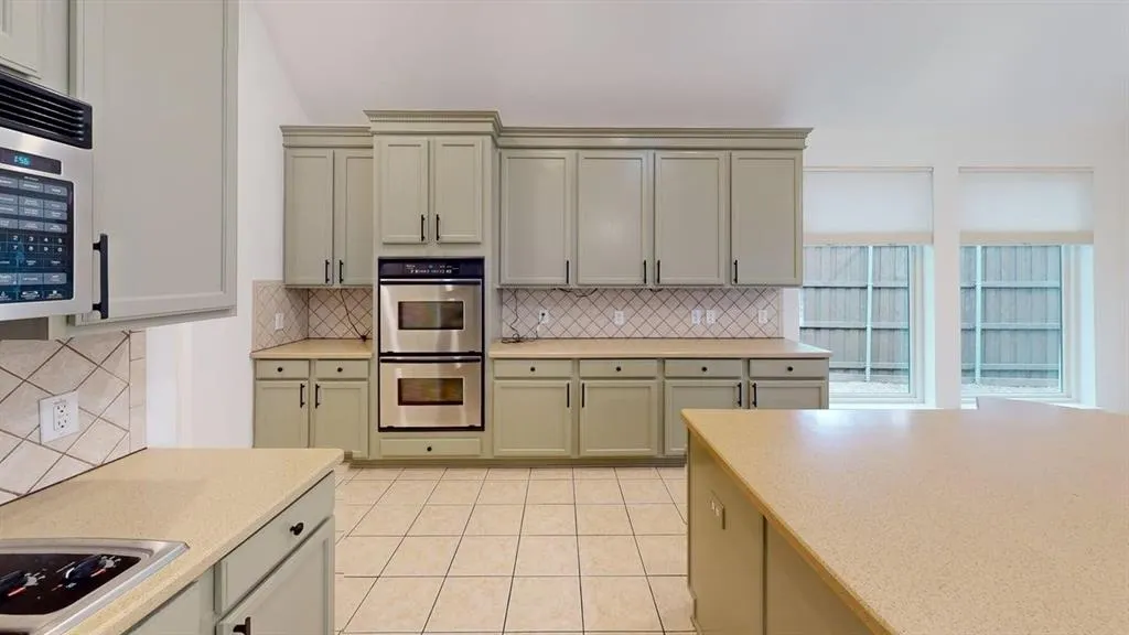 1219 Bridgeway Lane