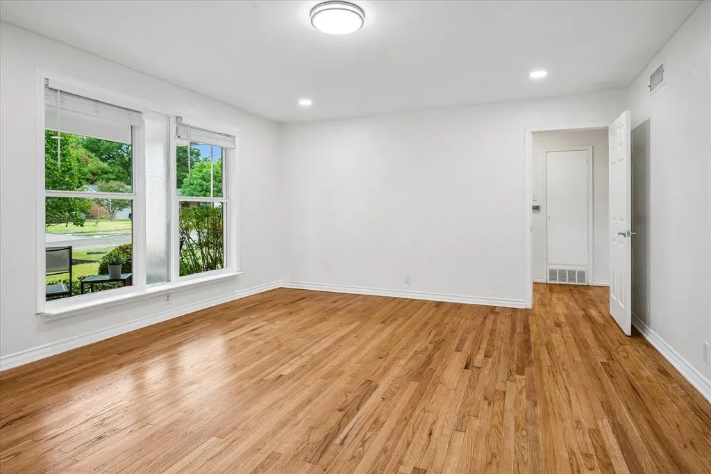 621 Lockwood Drive