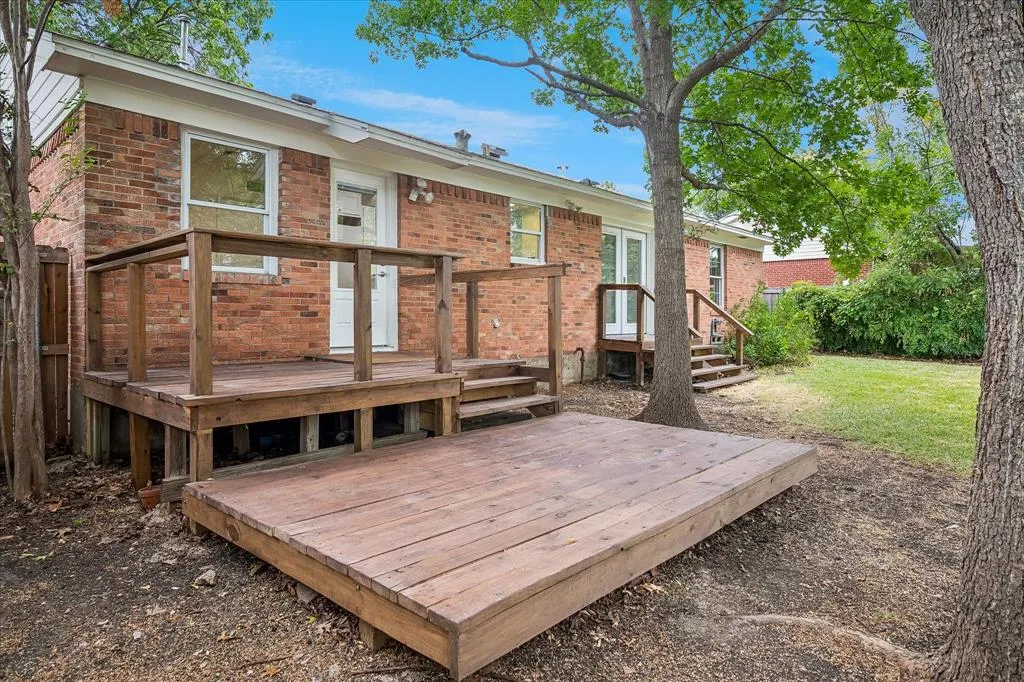 621 Lockwood Drive