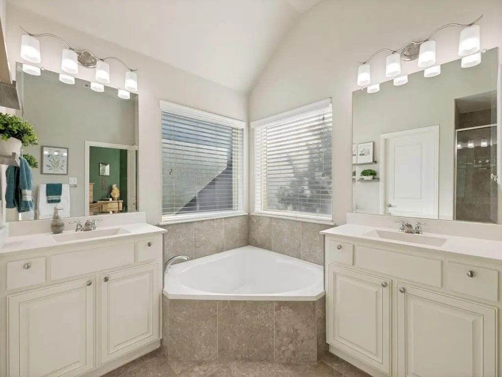 3539 Camden Drive