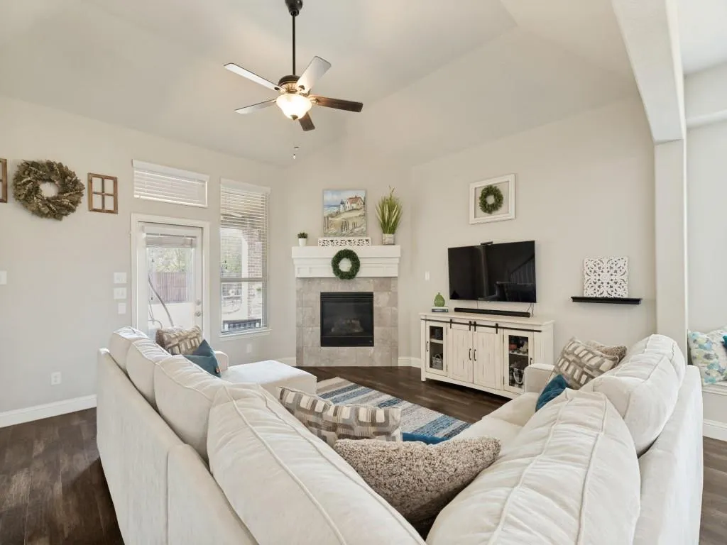 3539 Camden Drive