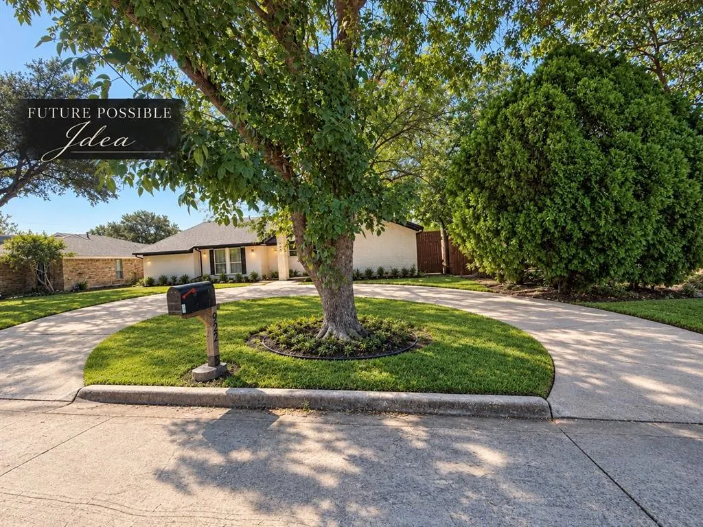 922 Thoreau Lane
