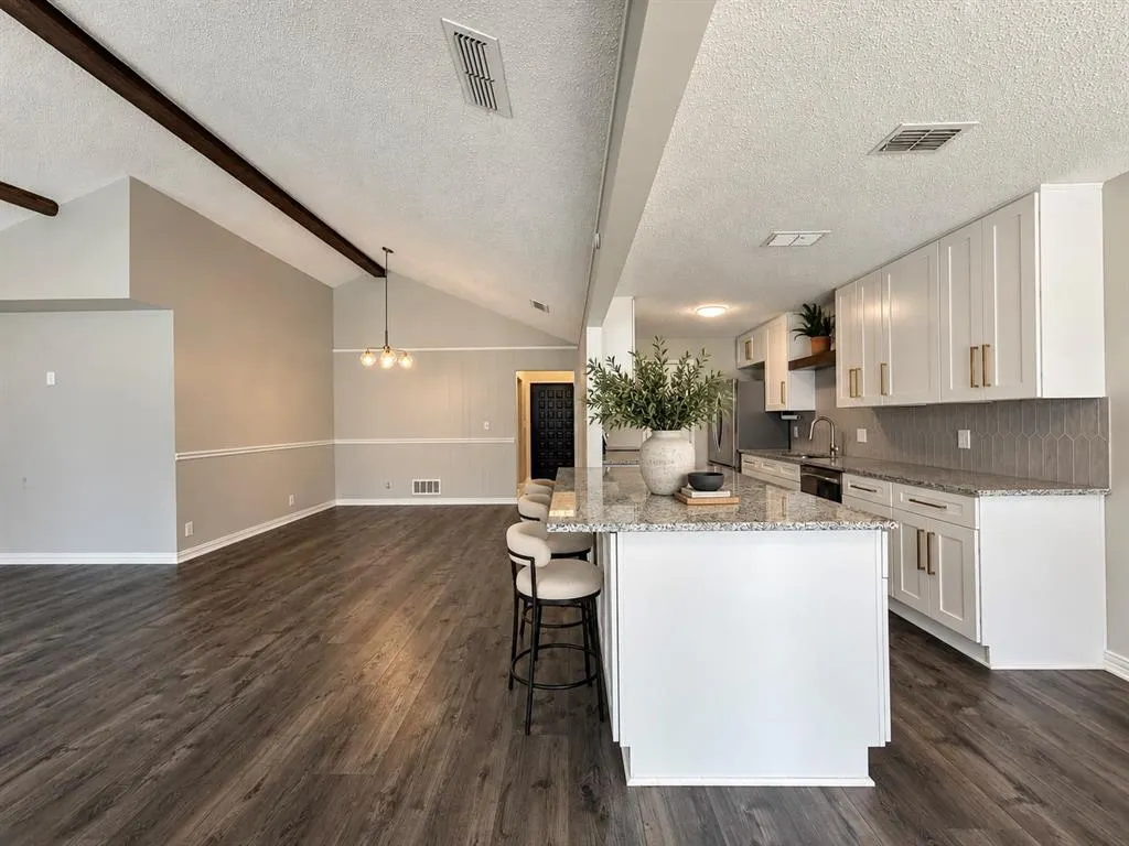 922 Thoreau Lane