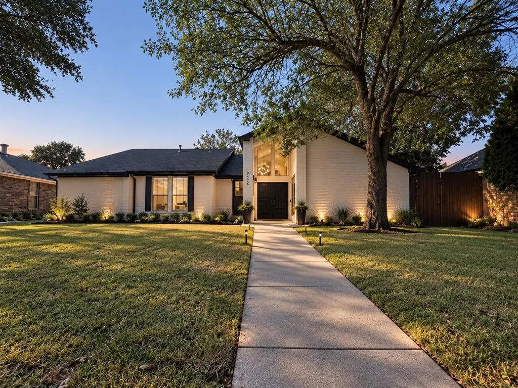 922 Thoreau Lane