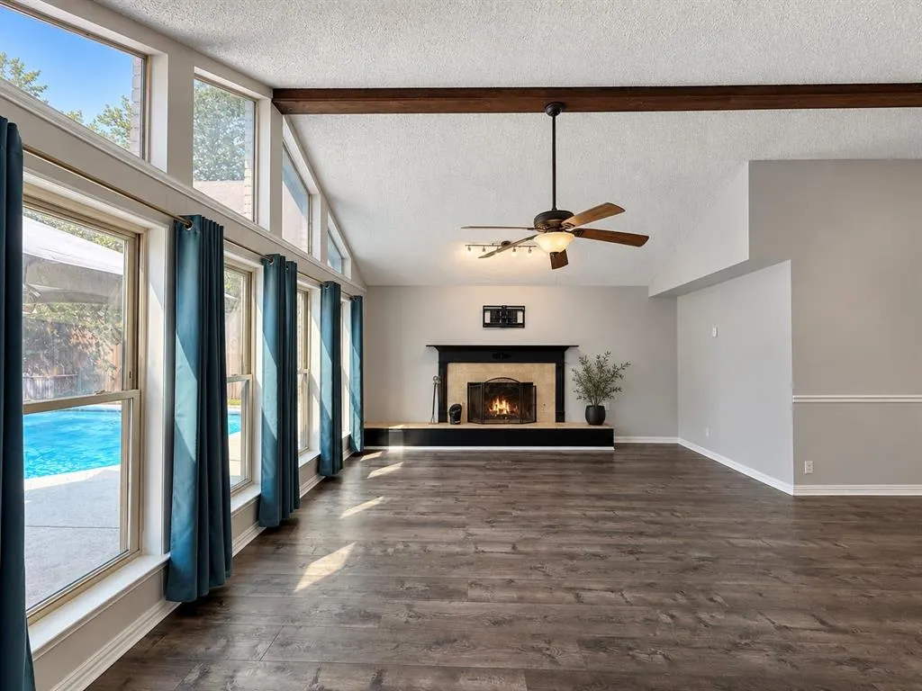 922 Thoreau Lane