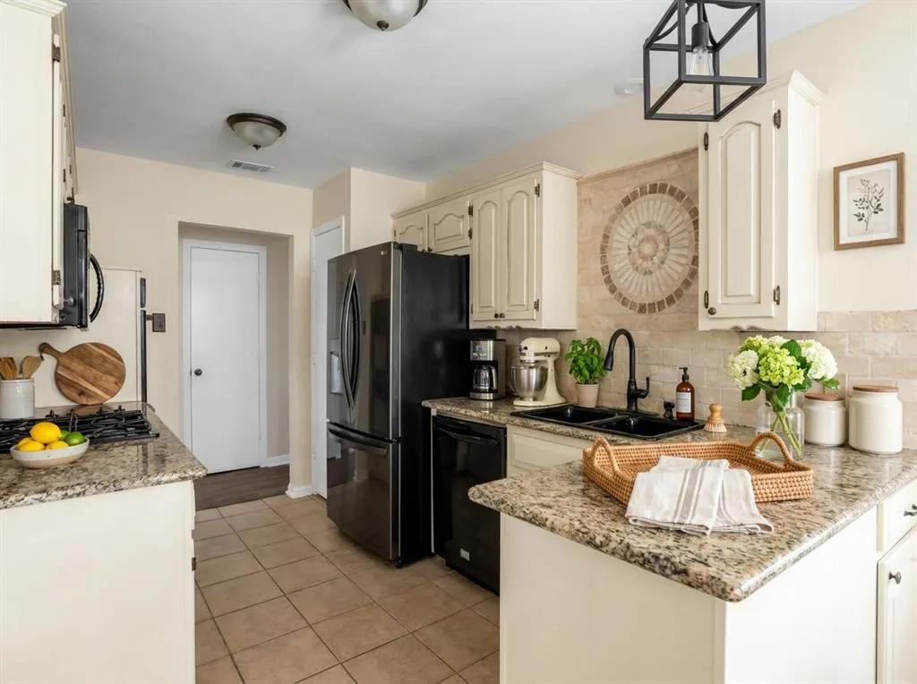 203 Trailridge Drive
