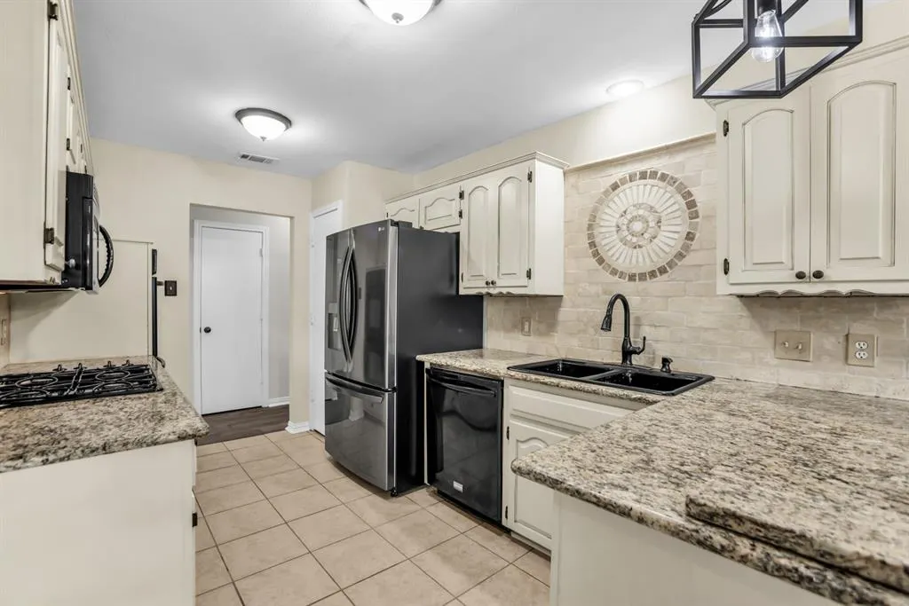 203 Trailridge Drive