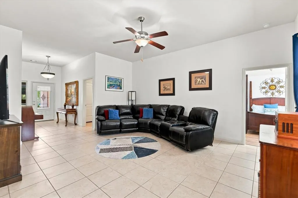 1824 Mesquite Lane