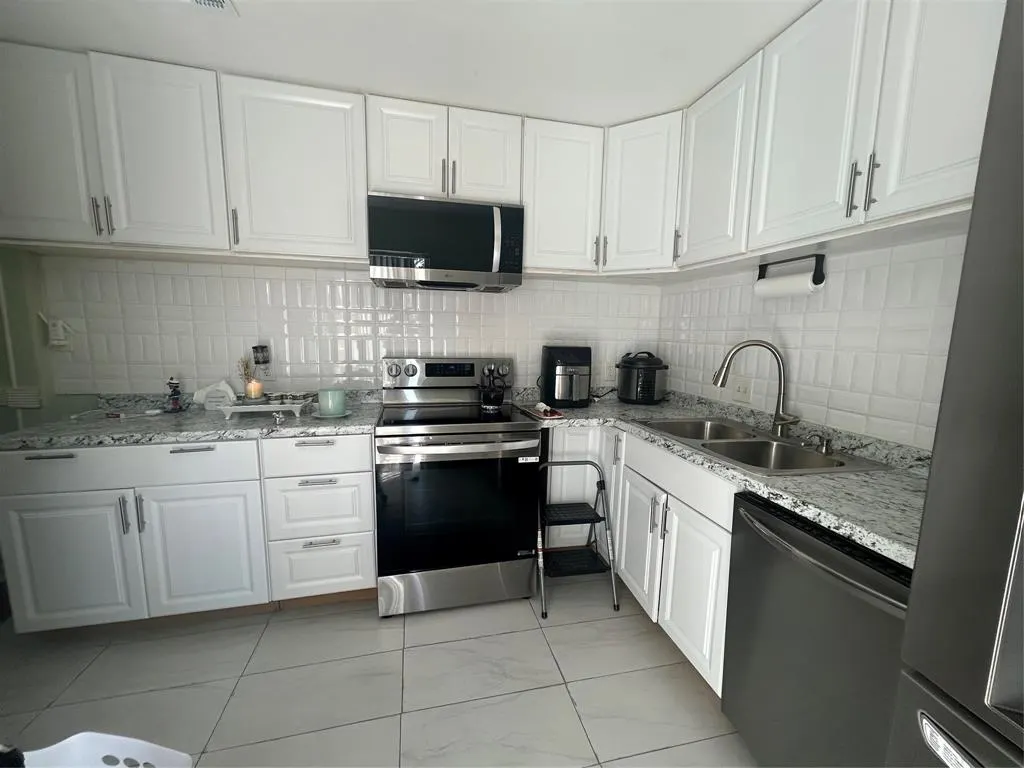 2317 Trellis Place