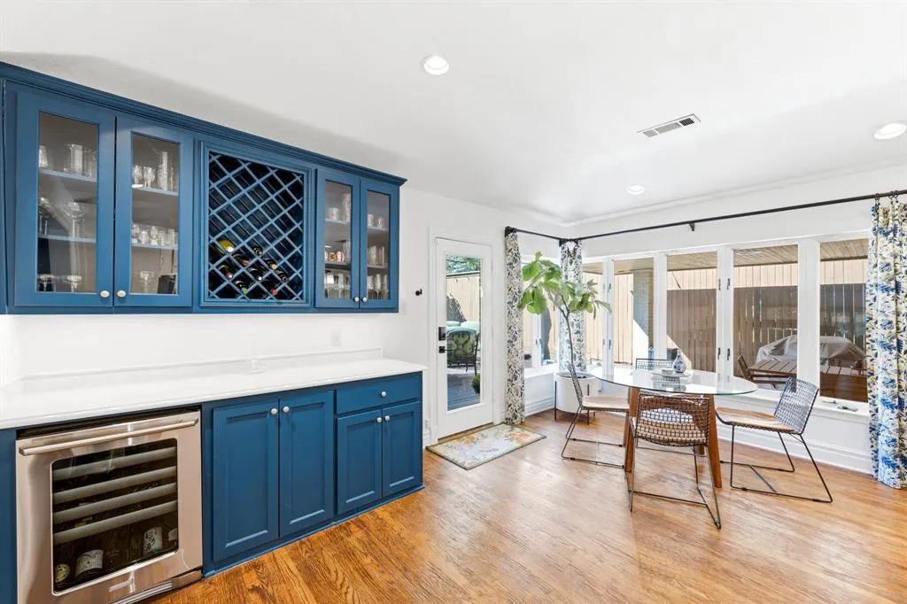 2223 Loving Avenue
