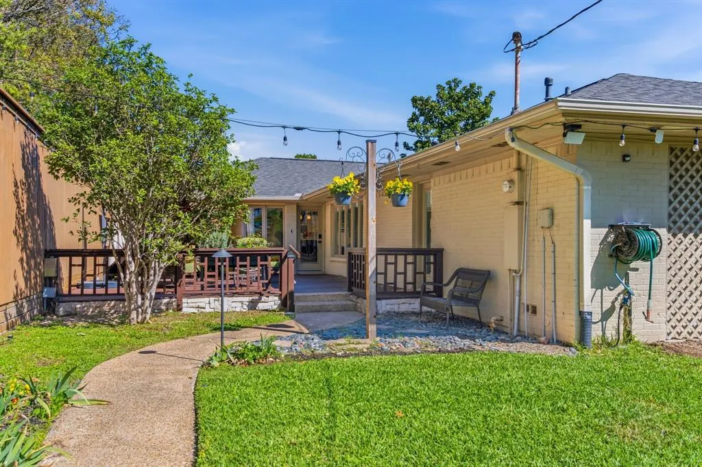 2223 Loving Avenue