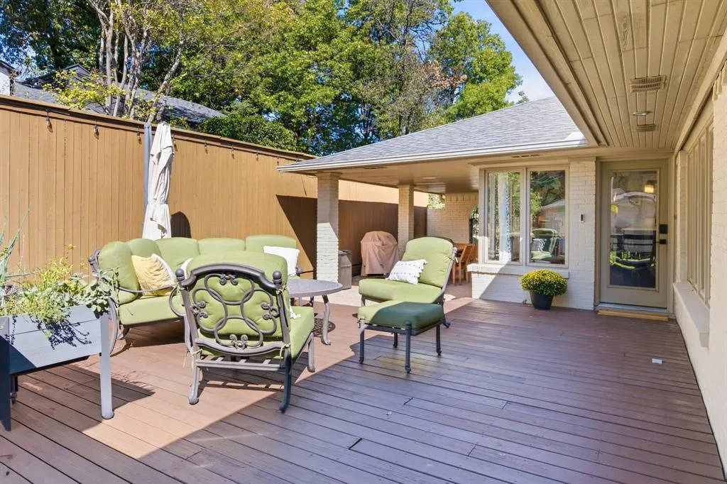 2223 Loving Avenue